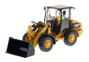 Chargeur sur pneus CATERPILLAR 906H avec conducteur