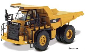 Dumper CATERPILLAR 770 avec conducteur