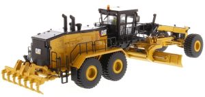 DCM85552 - Niveuleuse CATERPILLAR 24M avec ripper conducteur et boite métal