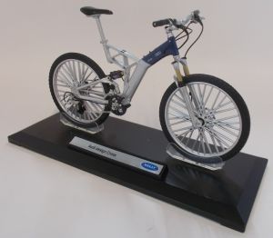 WEL62570PWF - VTT AUDI Design Cross bleu et gris