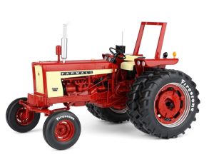 FAR-001 - FARMALL 504 avec arceau et pneus Firestone - Limité à 452ex.