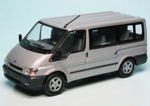 MNCFORD-TRANSIT-ZI - FORD Transit Tourneo  Van  2001 gris