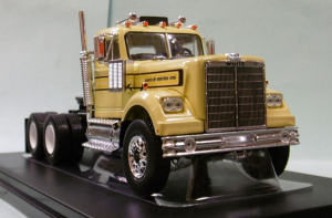 IXOTR161.22 - WESTERN Star 4864 6x4 1970 Jaune