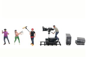 AD-2428 - Figurines Behind the scenes 2