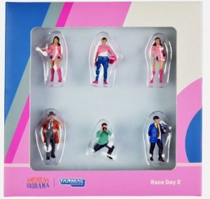T64F-001-PK - 6 Figurines - Jour de Course
