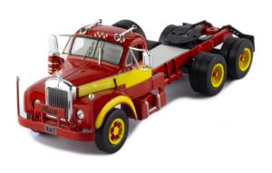 IXOTR131.22 - MACK B 61 6x4 1953 Rouge et jaune