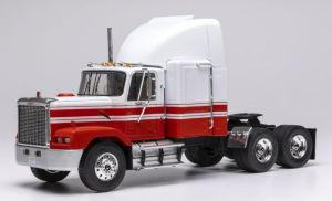 IXOTR224.22 - GMC General 6x4 1980 Blanc et rouge