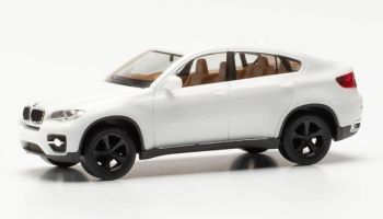 HER024037-003 - BMW X6 blanche avec jantes noires