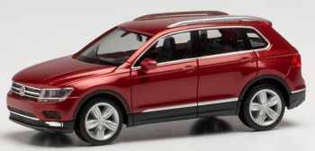 HER038607-005 - VOLKSWAGEN Tiguan rouge métallisé