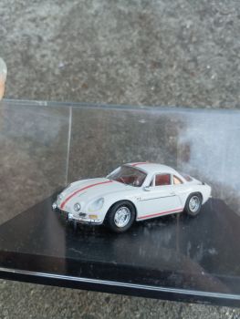 TRO0801W - RENAULT Alpine A110 1300G Street 1968 blanc