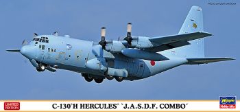 HAW10699 - Avion C-130H Hercules - Force d'autodéfense aérienne Combo à assembler et à peindre
