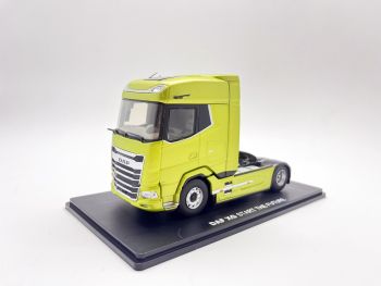 ELI118001 - DAF XG 4x2 jaune métal
