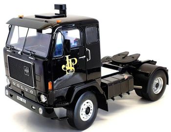 MODMCG18217 - VOLVO F88 1977 4x2 JOHN PLAYER SPECIAL Noir