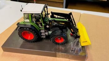 CW0153 - FENDT 514C avec chargeur STOLL