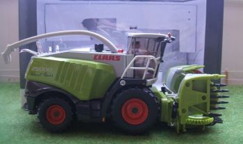 SIK25000 - Ensileuse CLAAS Jaguar 980 avec Coupe ORBIS 600 - 25000 éme Helmut CLAAS