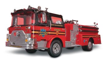 REV11225 - MACK Pompier à assembler