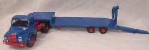 CON1045/01 - SAVIEM 6x6 avec Porte-engins 2 Essieux