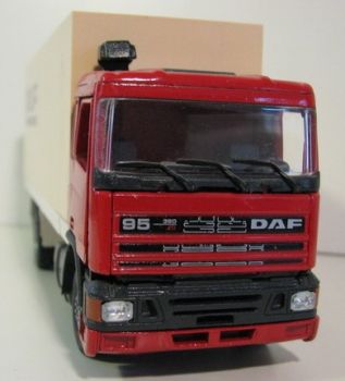 TEK952452 - DAF 95  380 ATI 6x4 Porteur "Rouge"
