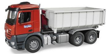 BRU3622 - MERCEDES Arocs 6x4 avec benne ampirolle