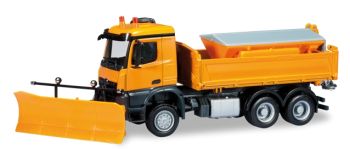 HER302760-002 - MERCEDES Arocs M 6x4 Benne Avec lame et saleuse "Orange" Ech:1/87