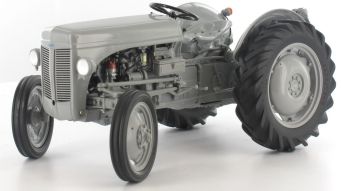 SCH104 - FERGUSON TE 20 Ech:1/18