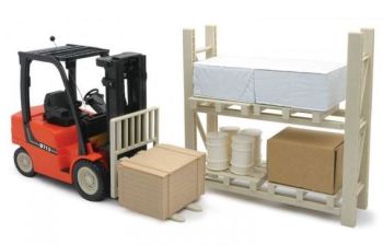 NEW87865 - Chariot élévateur radiocommandé avec rack, caisses et fut