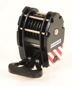 YCC211 - Crochet 143 Tonnes 7 Poulies "Noir, Rouge et Blanc" LIEBHERR