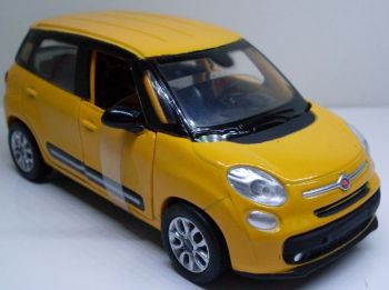 NEW51253J - FIAT 500L Jaune
