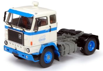 TEK63679 - VOLVO F88 4x2 "Créme et Bleu"