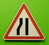 MCD-015 - Panneau Chaussée rétrècie par la gauche - En kit - Poteau non inclus