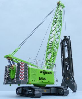 ROS00202 - Grue SENNEBOGEN 690 HD