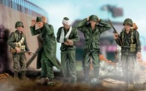 FOV83008 - U.S. 82nd airborne w/ german surrended sol.