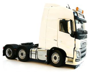 MAR1811-01 - VOLVO FH16 6x2 blanc