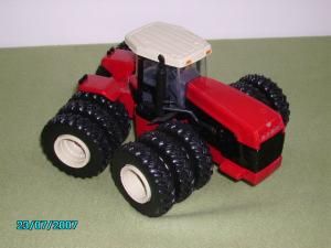 ERT16120 - Tracteur Articulé VERSATILE avec Roues Triplées