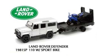 NEW19815F - LAND ROVER Defender 110 avec plateau et moto bleue