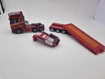 SCANIA S650 6x4 avec plateau surbaissé 4 essieux DAVID CRAIG