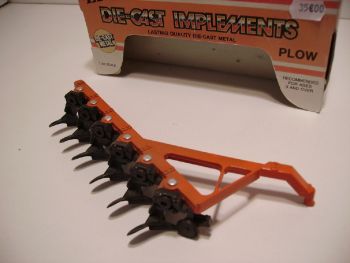 OCERT1962 - Occasion - Charrue 6 Corps rouge "Neuf en boîte"- "Boîte abîmée"