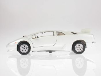 BUR22086WI - LAMBORGHINI Diablo blanche