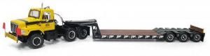 FIGE400157 - Camion Porte-engins INTERNATIONAL série S - couleur CASE