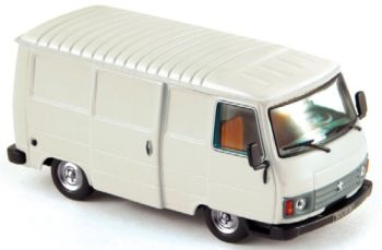 NOREV472109 - peugeot J9 "Blanc" Ech:1/43