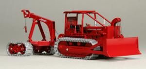 SCT1575 - Bulldozer INTERNATIONAL TD24 avec Débusqueur sur Chenilles