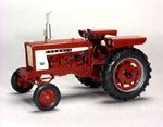 SCT190 - Tracteur FARMALL 504 avec Ailes droites