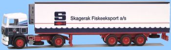 AWM60023 - VOLVO F12 avec remorque frigorifique 3 essieux "Skagerak"