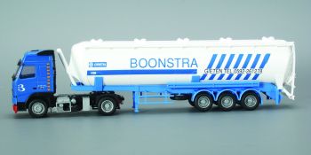 AWM70983 - VOLVO FH Globetrotter avec remorque citerne 3 essieux "Boonstra"