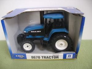ERT313 - Tracteur NEW HOLLAND 8670
