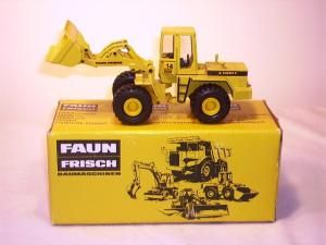 ARCHIVE183 - Chargeur sur Pneus FAUN FRISCH