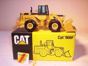 NZG237-8 - Chargeur CATERPILLAR 966F