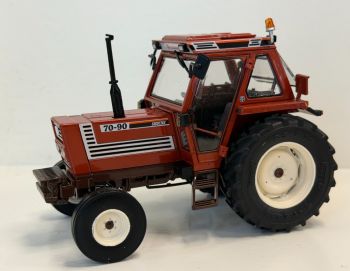 ROS30252 - FIAT 70-90 2wd Cabine super confort – Limité à 500ex.