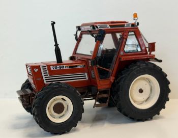 ROS30253 - FIAT 70-90 4wd Cabine super confort – Limité à 500ex.