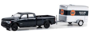 GREEN32290-D - DODGE Ram 2500 2023 avec remorque de transport d'huile GULF OIL de la série Hitch & Tow sous blister